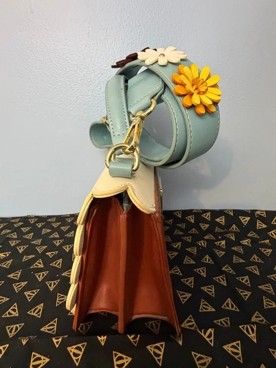 Loungefly Disney Dumbo Floral Crossbody Bag - Picture 3 of 4